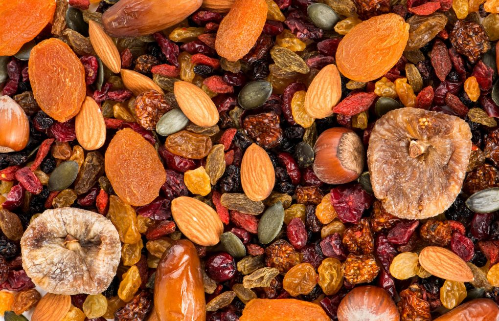 Kuruyemiş VS Kuru Meyve