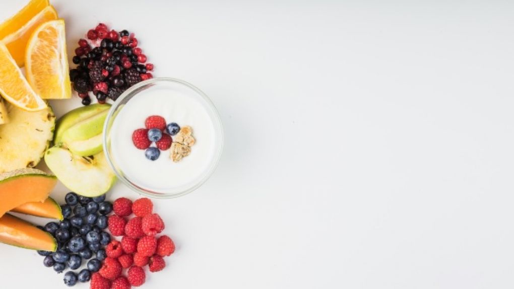 Bebekler İçin Meyveli Yoğurt