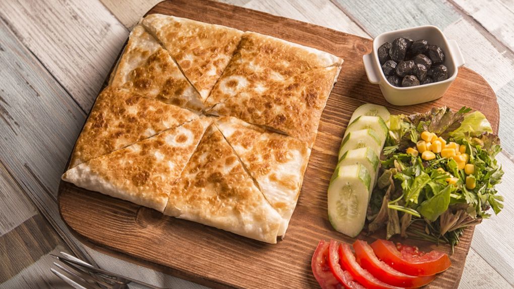 Çayla Mı Ayranla Mı? Gözleme