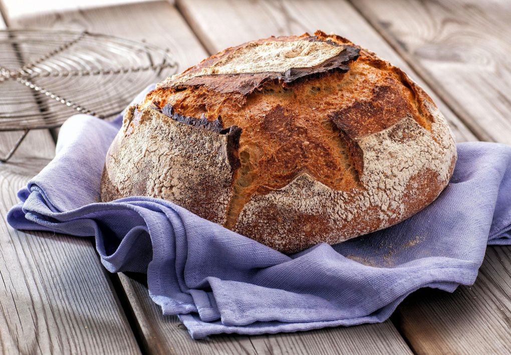 Dışarı Çıkmadan da Elde Edilir Ev Yapımı Çavdar Ekmeği