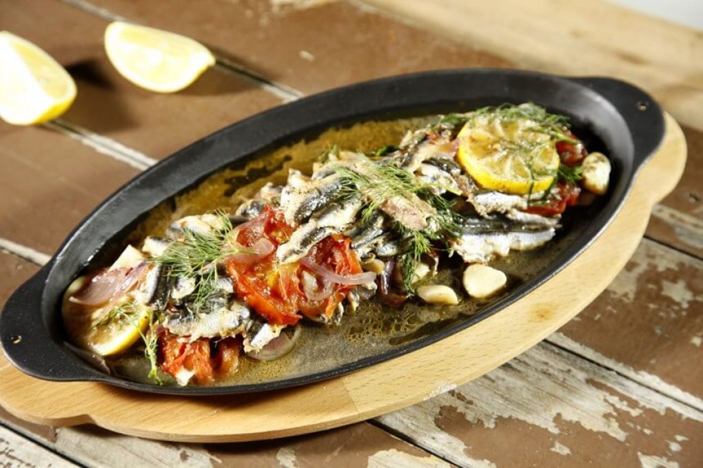 Ekmekler Hazır Mı? Balık Buğulama