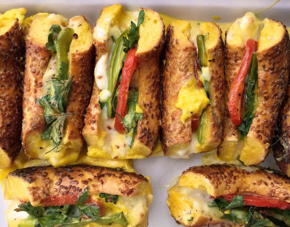 Fırında Soslu Peynirli Simit