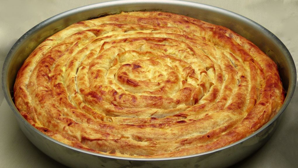 Kahvaltıyı Sevdiren Börek: Tepsi Böreği