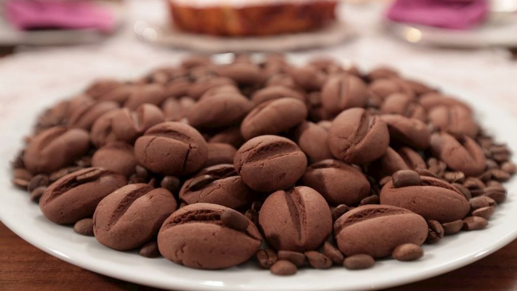 Kahve Çekirdekli Kurabiye