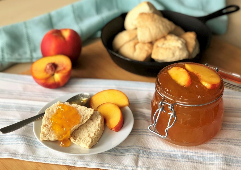 Kaşık Kaşık Lezzet Şeftali Reçeli