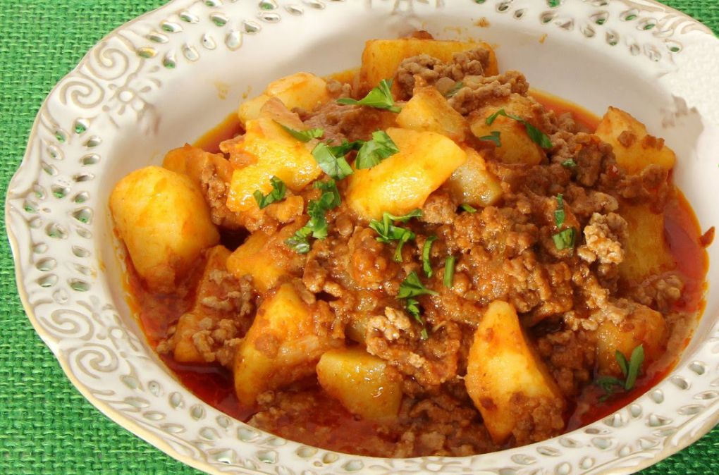 Kıymalısı da Güzel Olur: Patates Yemeği