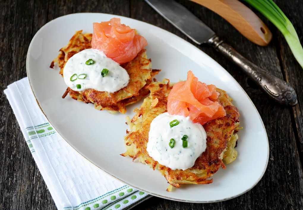 Patates Yatağında Somon Balıklı Atıştırmalık