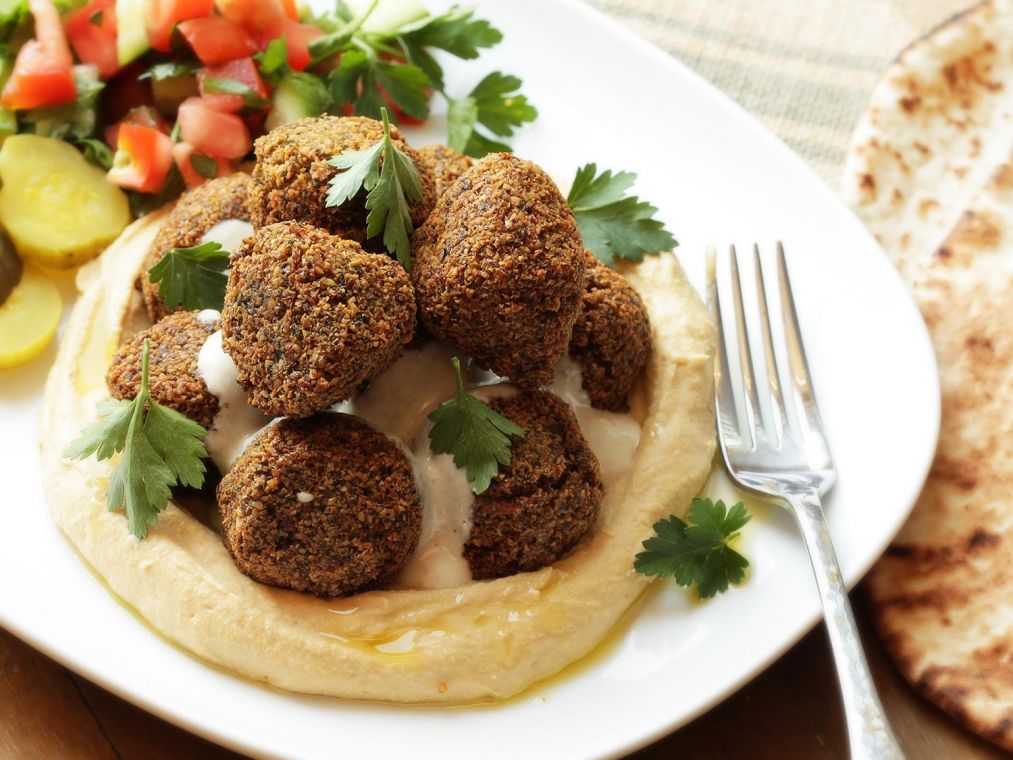 Püre Yatağında Falafel