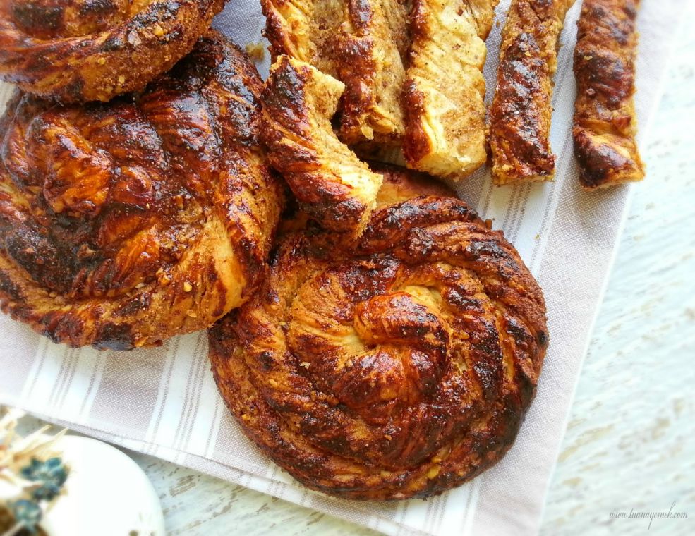 Sar Sar Tahinli Çörek